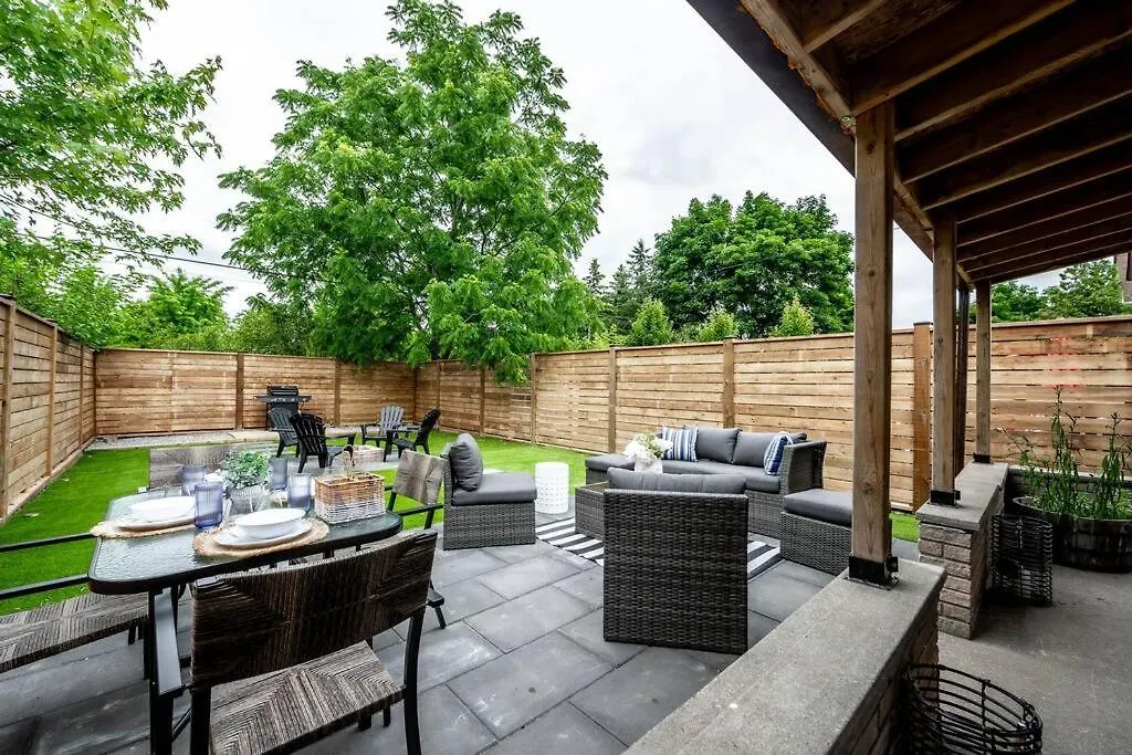 Luxury Stylish Home, Walk To Falls, Fire Pit&More 尼亚加拉瀑布城 0*,  加拿大